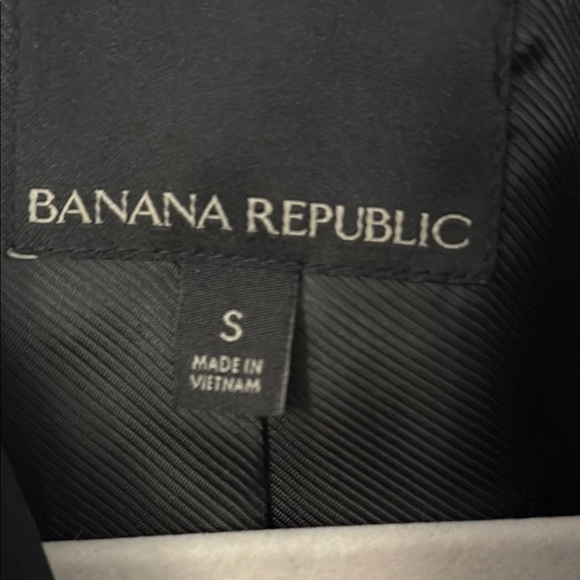 Banana Republic Classic Black Trench Coat - Picture 5 of 5